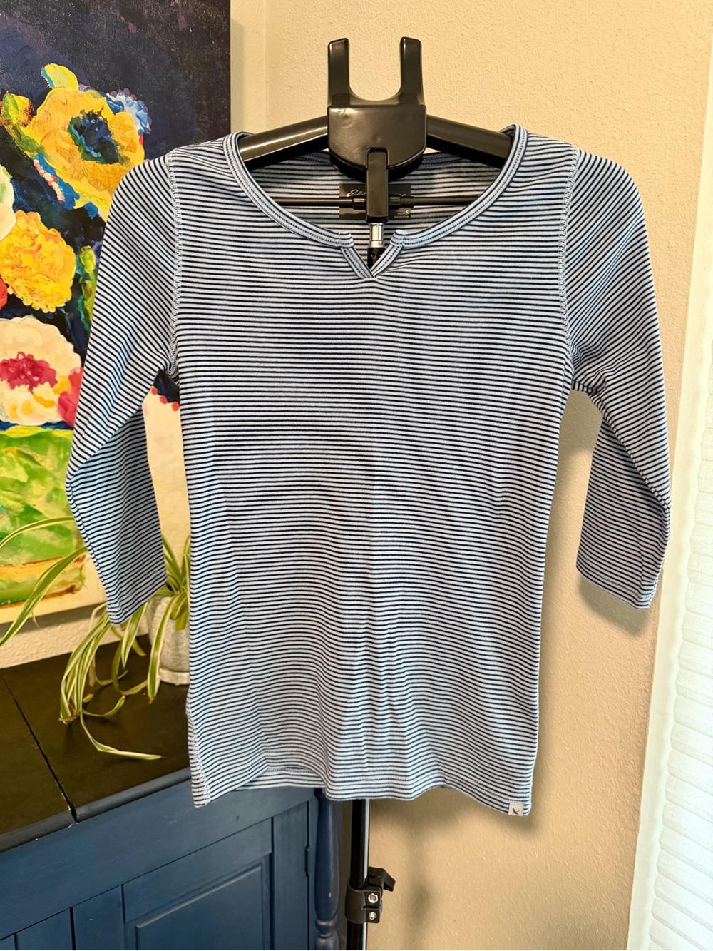 Eddie Bauer Women’s Small Striped 3/4 Sleeve Notch Neck Top Blue